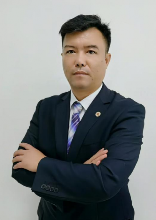 李蕾.png