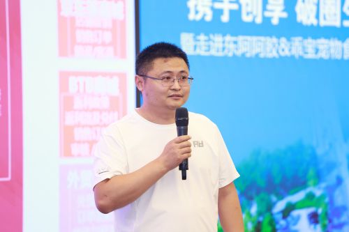 王天刚.JPG