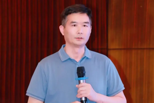 张阁.png